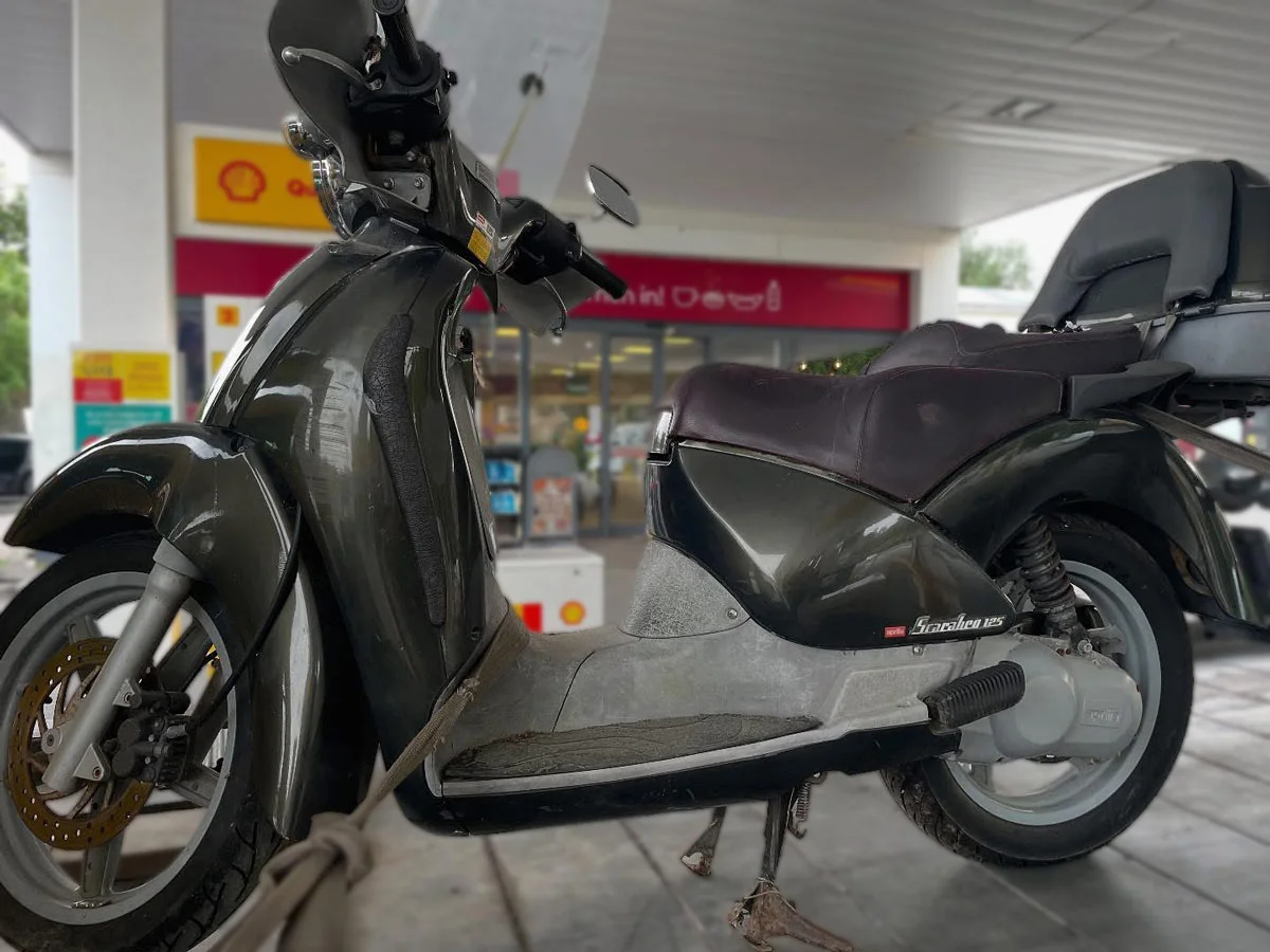 Skrotad moped hos T.T.T Bärgning